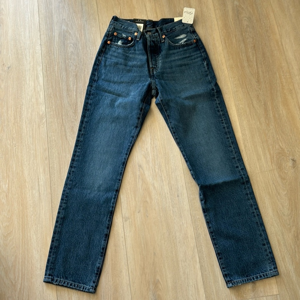 Women 501 original Levi’s brand new size 24x30 blue sea